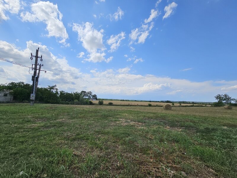 Poienarii Burchii, judetul Prahova, conac neoromanesc si teren 2.800 mp,