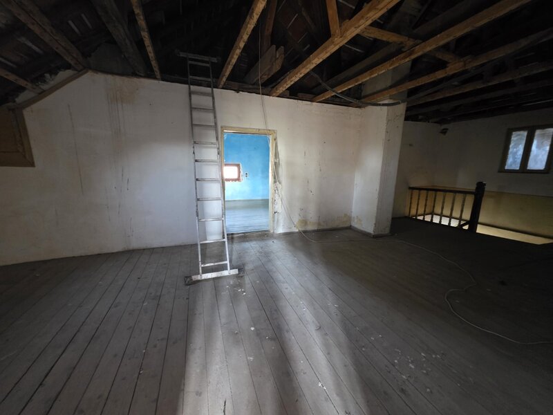 Poienarii Burchii, judetul Prahova, conac neoromanesc si teren 2.800 mp,